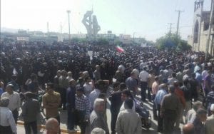 تظاهرات مردم کازرون برای چندمین روز متوالی