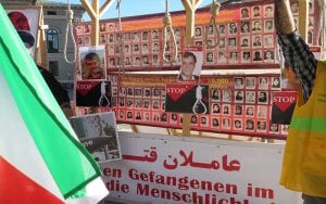 آماده سازی تظاهرات ایرانیان آزاده در اعتراض به حضور ظریف در کنفرانس مونیخ